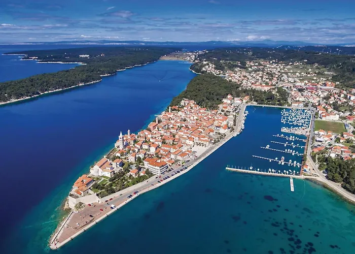 In With Kitchen Banjol