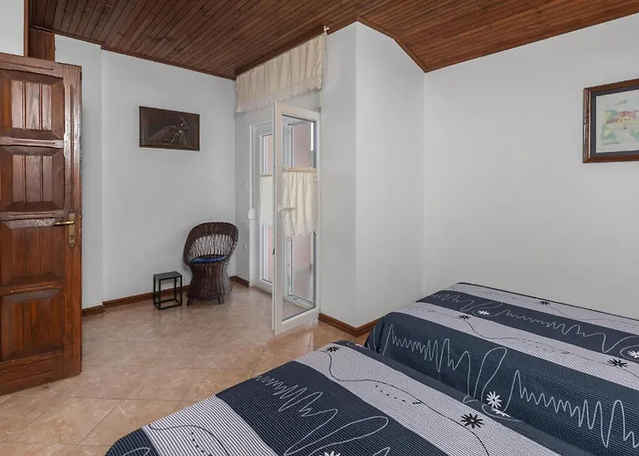 Apartament In With Kitchen Banjol